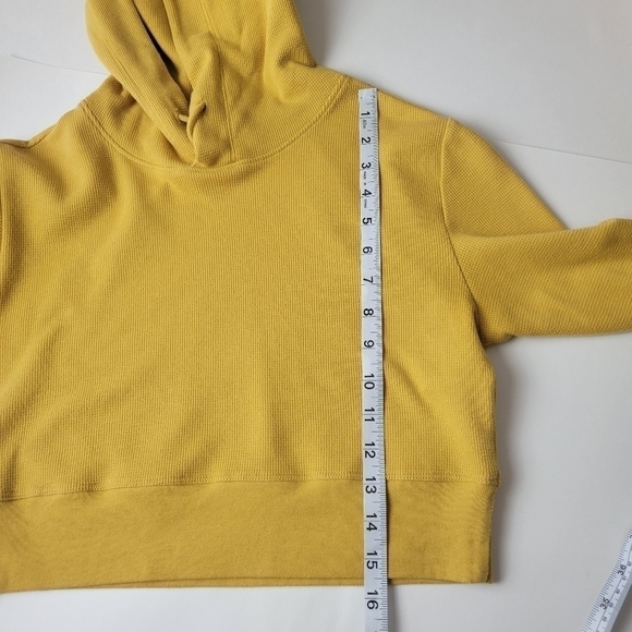 ARITZIA Sunday Best Waffle Knit Cropped Hoodie Mustard Yellow S - Picture 9 of 11